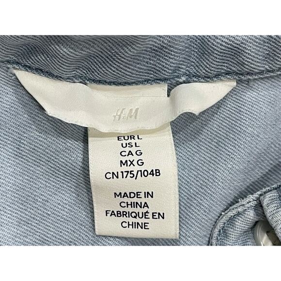 H&M Chambray Denim Shirt Women's Size L Basic Classic Blue Long Sleeve Casual - Picture 5 of 7